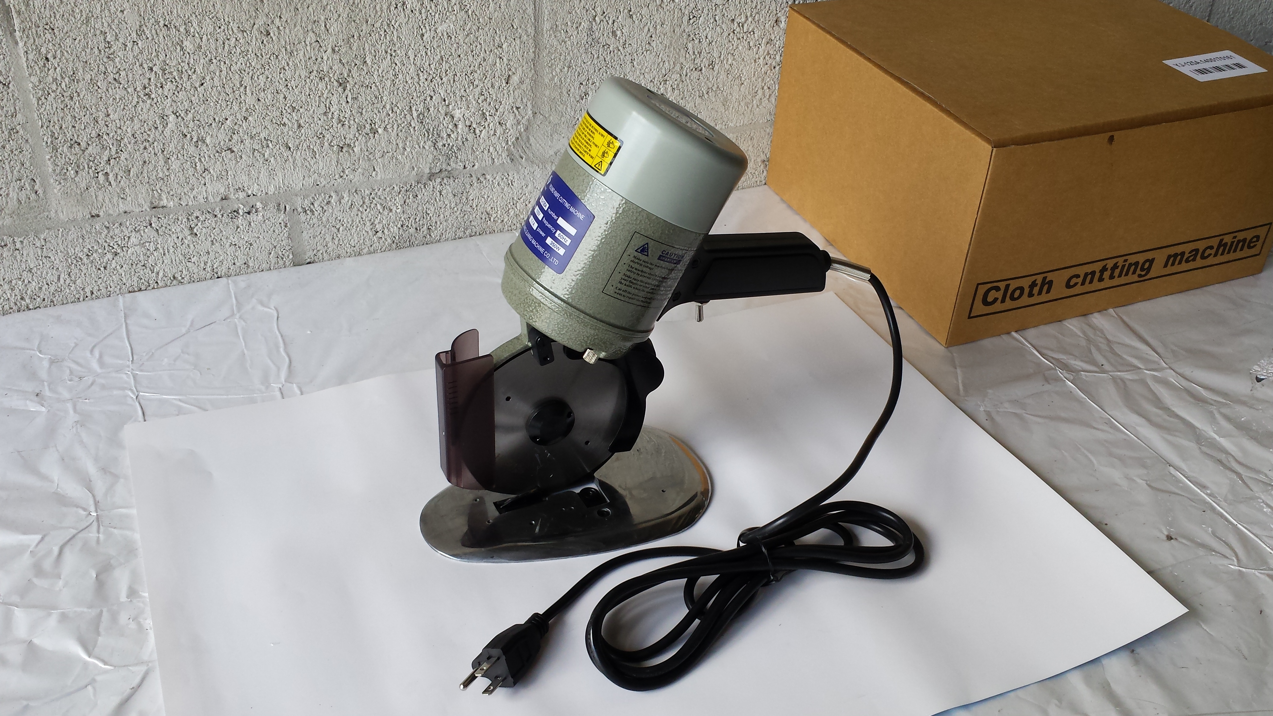 Electric Rotary Cutter, 110 Volts